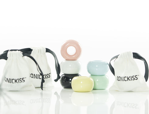 Keramično stojalo za ščetke